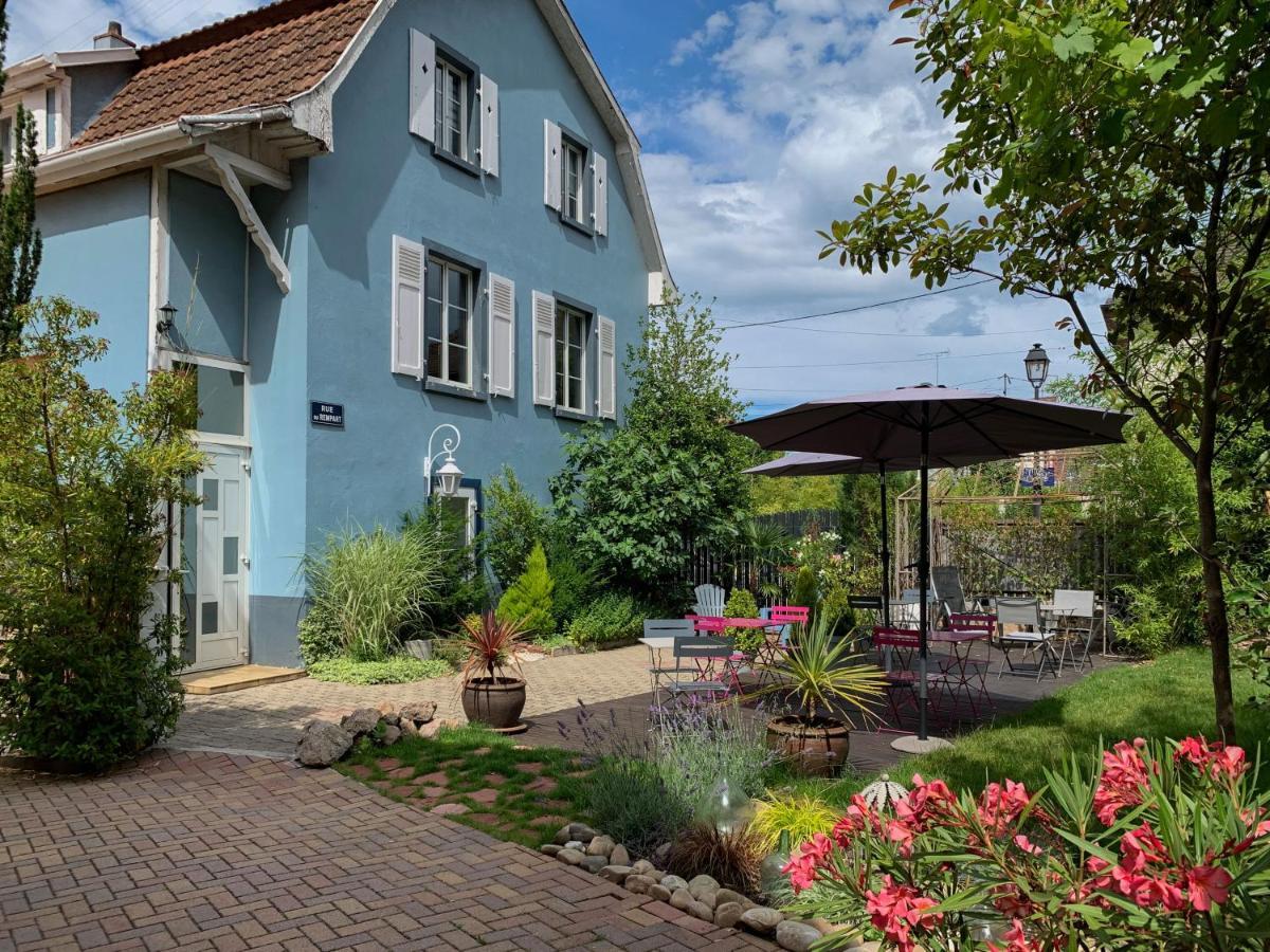 เลอ โดแมน เด ร็องปาร์ต Bed & Breakfast ซิลิสตาต์ ภายนอก รูปภาพ