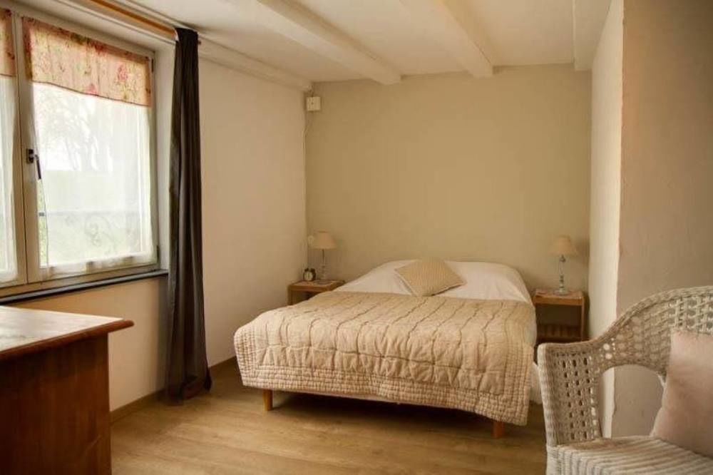 เลอ โดแมน เด ร็องปาร์ต Bed & Breakfast ซิลิสตาต์ ภายนอก รูปภาพ